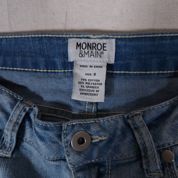 Monroe & Main Floral Embroidered Slim Leg Blue Jeans Womens Size 8 Boho Western - Picture 3 of 16